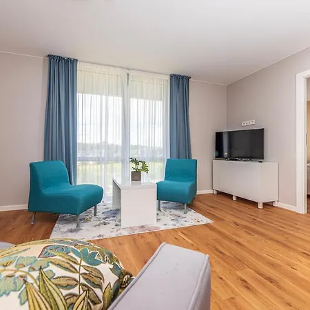 Smelis Ir Jura Apartamentai, Elija