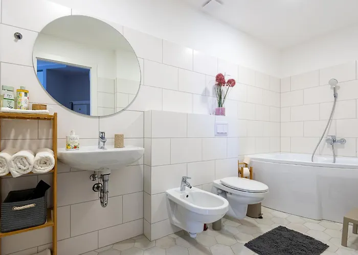 Smelis Ir Jura Apartamentai, Elija